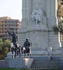 Испания. Мадрид, памятник Сервантесу и Дон Кихоту и Санчо Панса